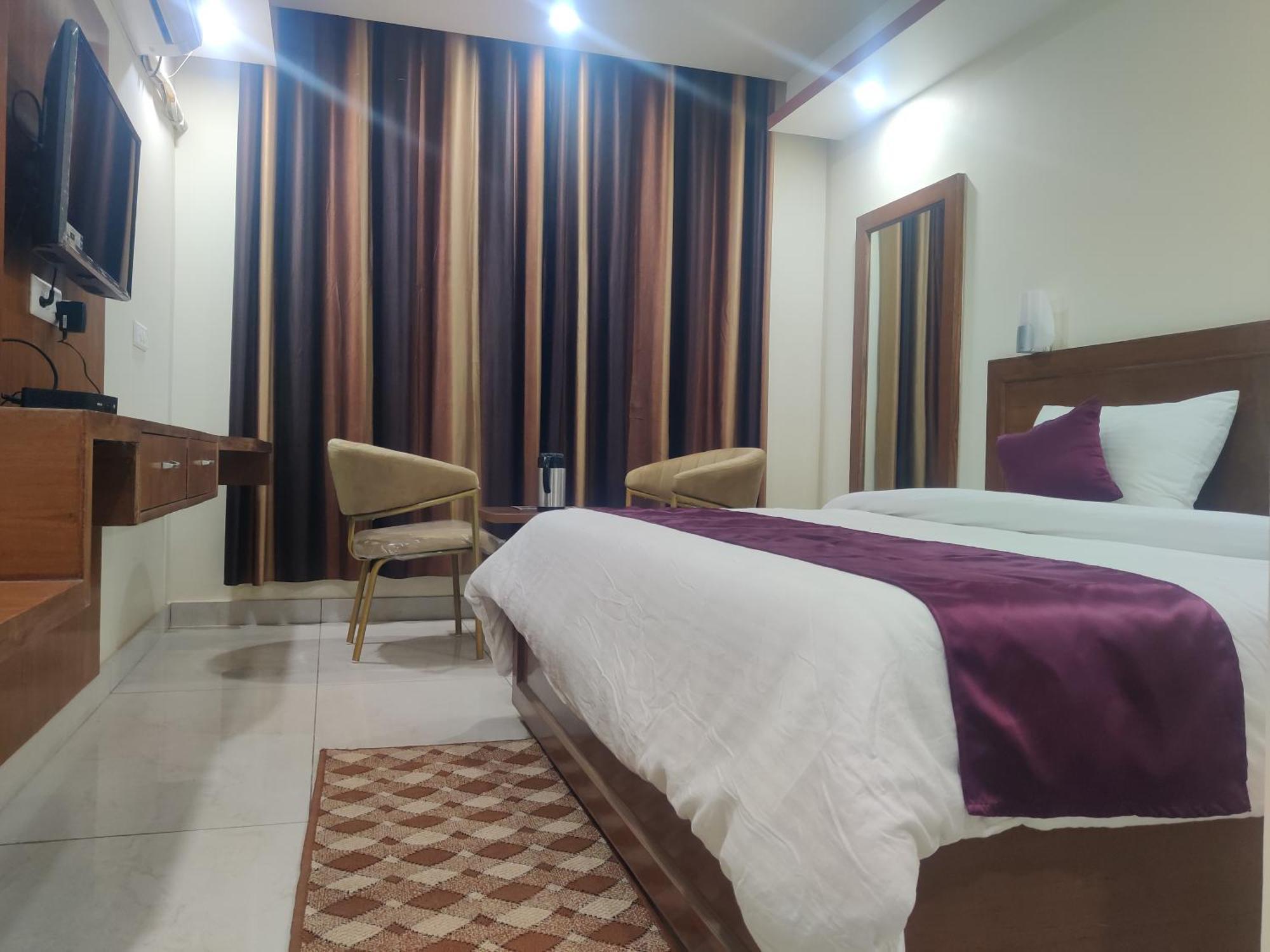 Hotel Hv Нахан Экстерьер фото
